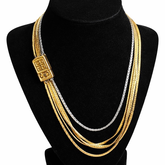 Givenchy Jewelry - Vintage Givenchy necklace